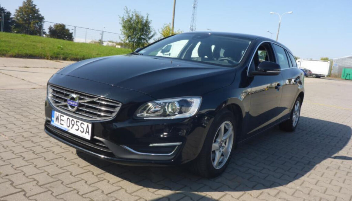 Volvo V60 D3 Summum M6 150km E6 (Estate 5dr.)
